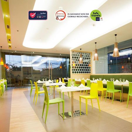 Zest Jemursari By Swiss-Belhotel International Surabaja Exteriér fotografie
