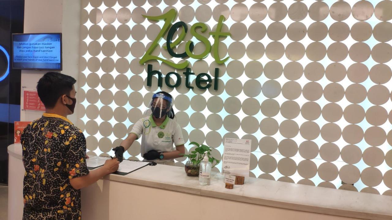 Zest Jemursari By Swiss-Belhotel International Surabaja Exteriér fotografie