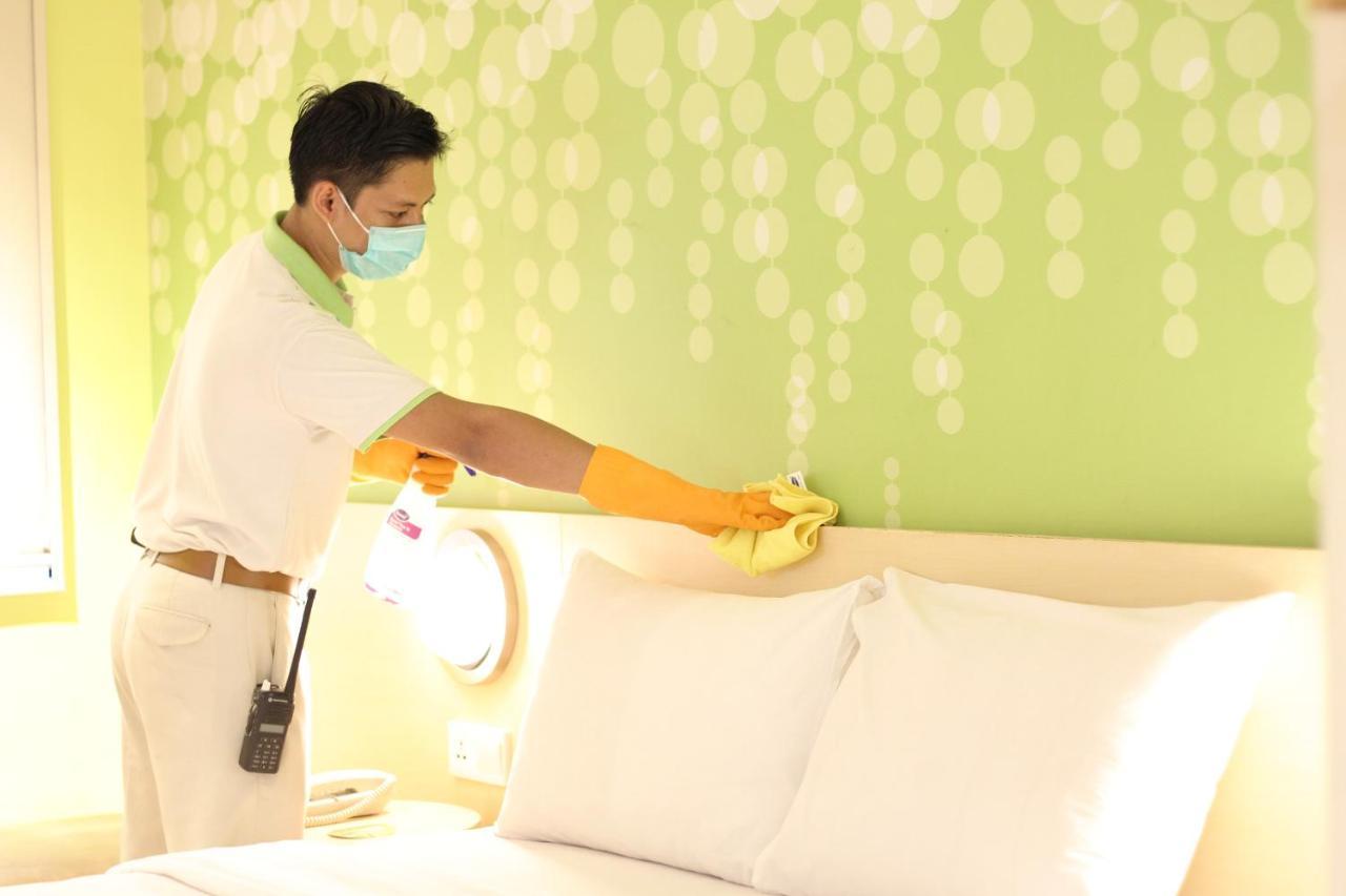 Zest Jemursari By Swiss-Belhotel International Surabaja Exteriér fotografie