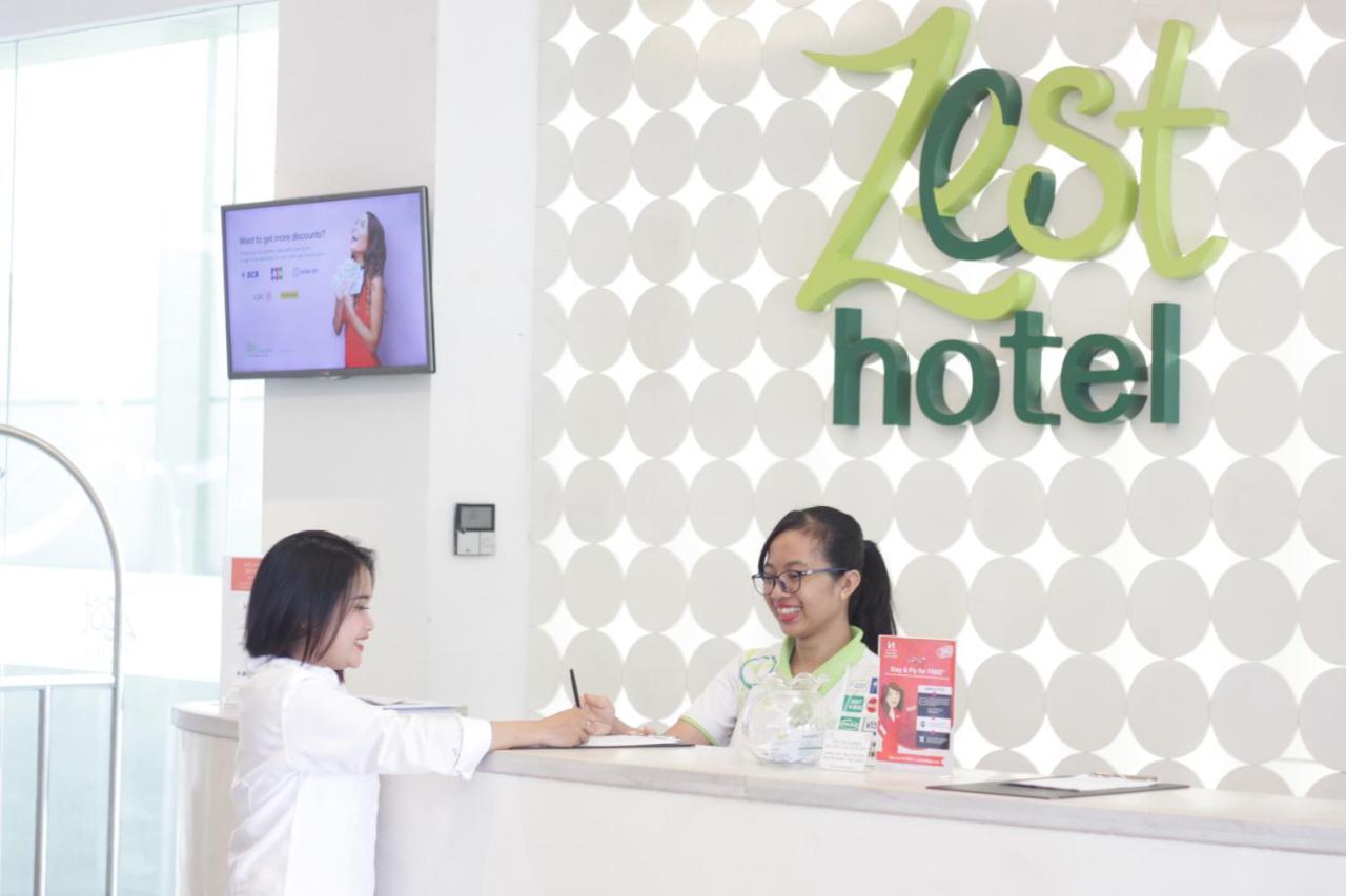 Zest Jemursari By Swiss-Belhotel International Surabaja Exteriér fotografie