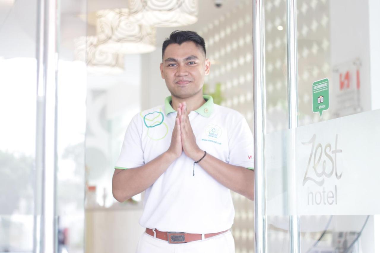 Zest Jemursari By Swiss-Belhotel International Surabaja Exteriér fotografie