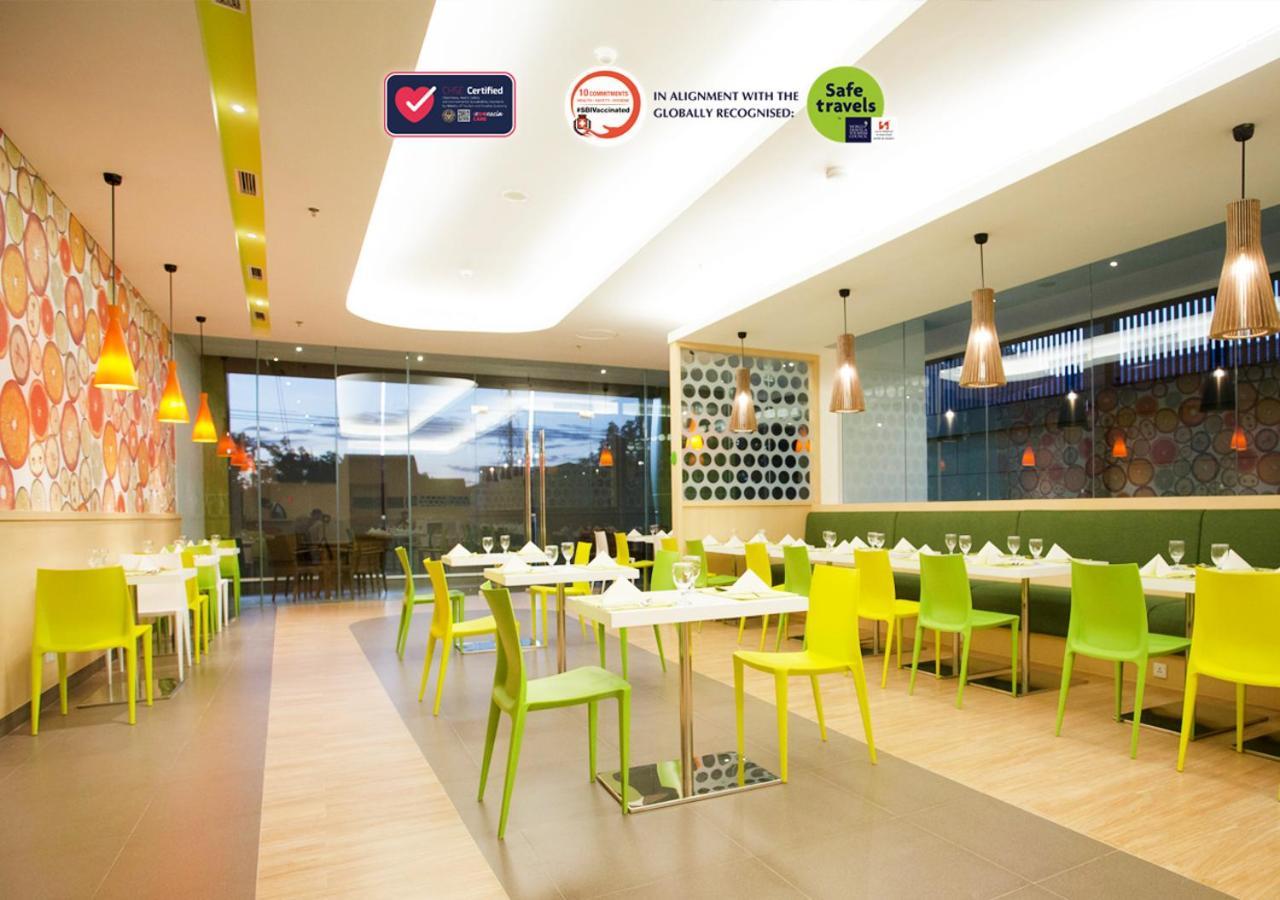 Zest Jemursari By Swiss-Belhotel International Surabaja Exteriér fotografie