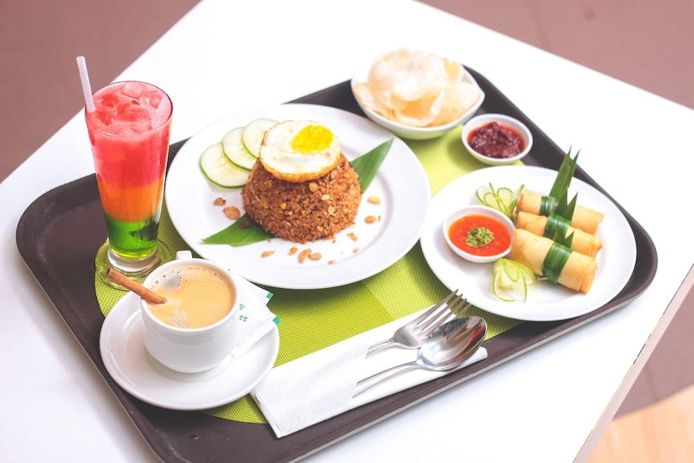 Zest Jemursari By Swiss-Belhotel International Surabaja Exteriér fotografie
