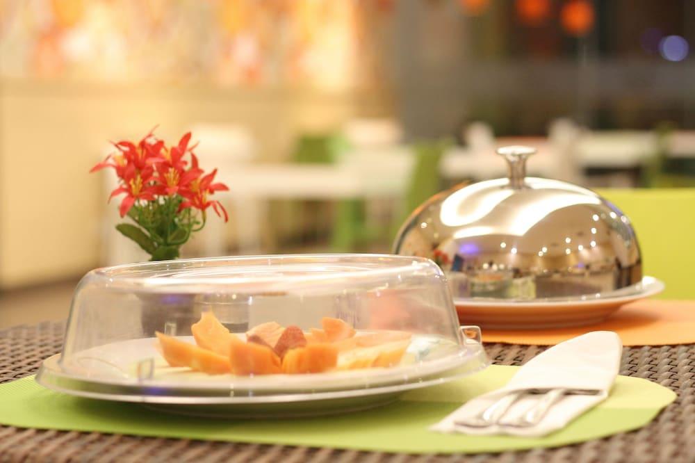 Zest Jemursari By Swiss-Belhotel International Surabaja Exteriér fotografie