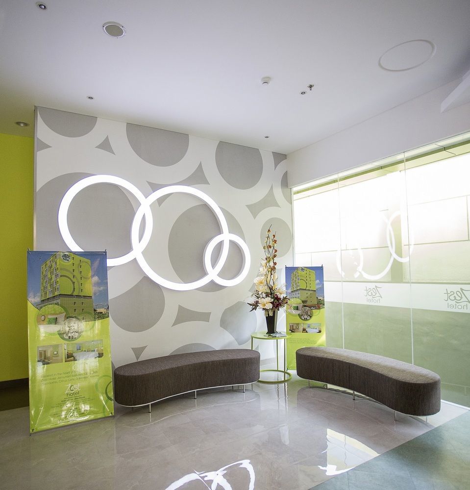 Zest Jemursari By Swiss-Belhotel International Surabaja Exteriér fotografie