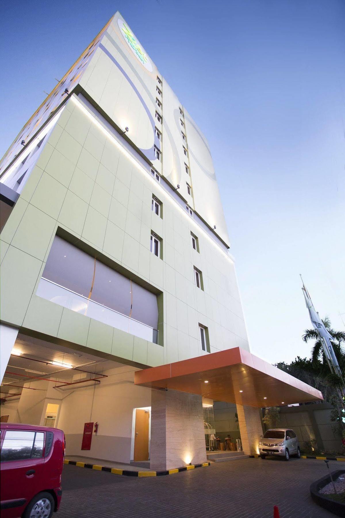 Zest Jemursari By Swiss-Belhotel International Surabaja Exteriér fotografie