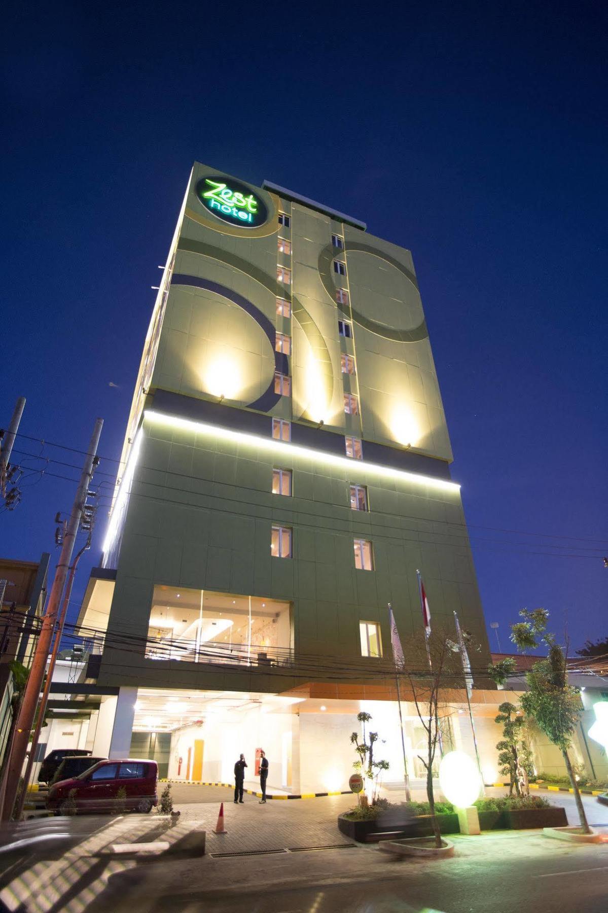Zest Jemursari By Swiss-Belhotel International Surabaja Exteriér fotografie