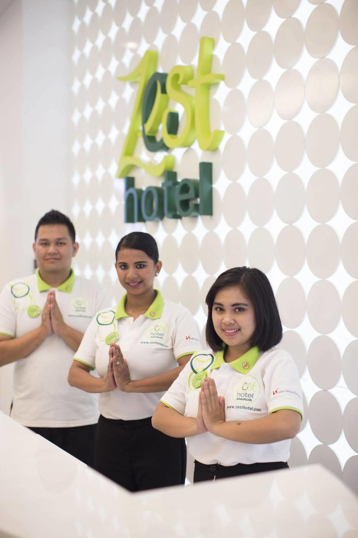 Zest Jemursari By Swiss-Belhotel International Surabaja Exteriér fotografie
