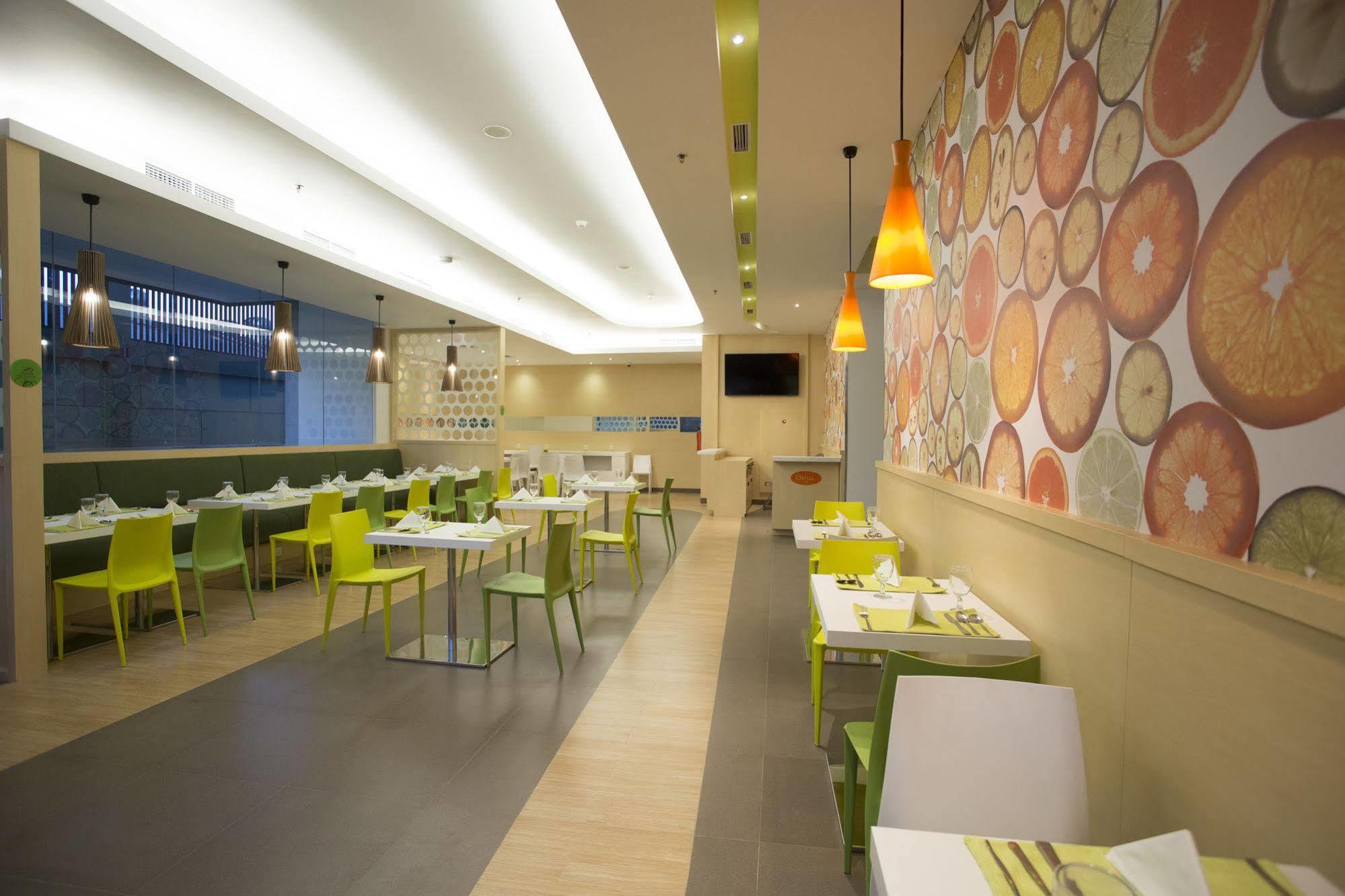 Zest Jemursari By Swiss-Belhotel International Surabaja Exteriér fotografie